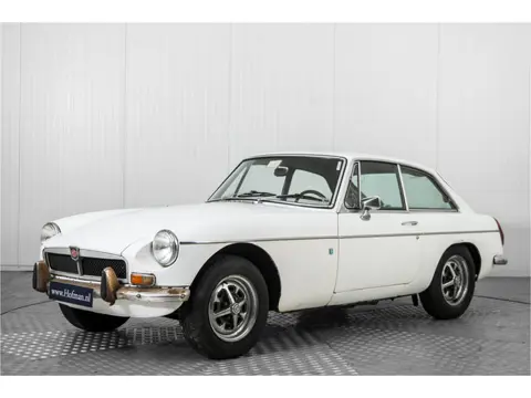 MG B GT MGBGT 1972 model, stalen dashbord, overdrive. .