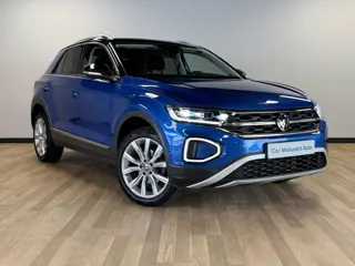Volkswagen T-Roc 1.5 TSI Style MASSAGESTOEL/TREKHAAK/KEYLESS/CAMERA//CARPLAY