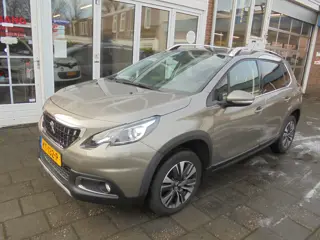 Peugeot 2008 1.2 e-THP Allure Business Trekhaak, Panoramadak, Bluetoothm Audiosysteem, Airconidition