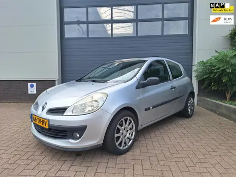 Renault Clio | 1.2-16V Expression | Airco | Open dak | Dubbele panorama dak |
