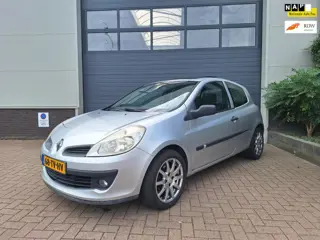 Renault Clio | 1.2-16V Expression | Airco | Open dak | Dubbele panorama dak |