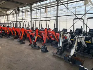 Kubota U10-3 en Bobcat minigraafmachines