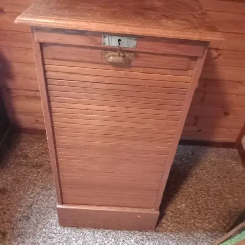 rolluikkast , eiken, met uitschuiflade - i.p.st. met slot en sleutel - erg oud - afm: 100 x 50 x 42