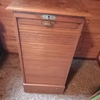 rolluikkast , eiken, met uitschuiflade - i.p.st. met slot en sleutel - erg oud - afm: 100 x 50 x 42