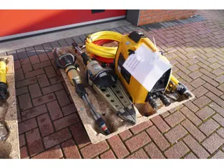 Weber Rescue set redgereedschap o.a. 2x Knipper | pers |  spreider | ramsteun | Compressor