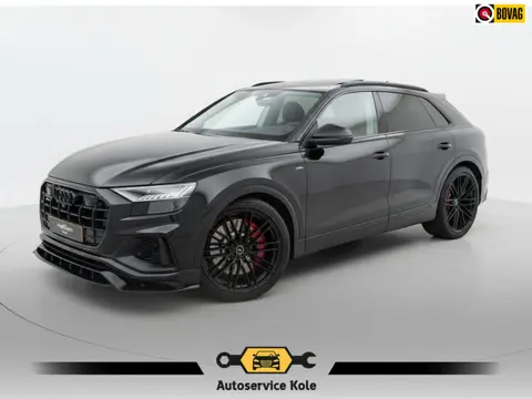 Audi Q8 55 TFSI quattro * S-line * Panoramadak * Dealer onderh. *