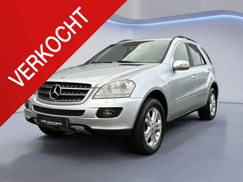 Mercedes-Benz M-klasse 350 /Apple & Android carplay/Stoelverwarming & verkoeling/Luchtvering/Trekhaa