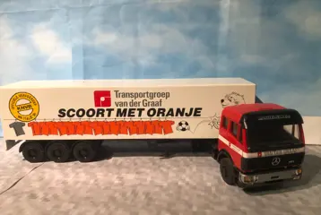 2x van der Graaf Mercedes Lion Car 1:50