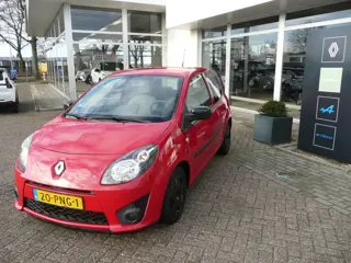 Renault Twingo 1.2-16V 75PK Collection AIRCO/ PRIVACY GLAS ACHTER/ SPOILER/ STRIPING/ 4 SEIZOENSBAND