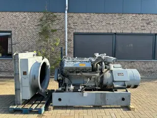 MAN D2858 MT AvK 250 kVA Noodstroom generatorset ex Emergency