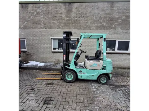 MITSUBISHI FD15 1,5 tons Diesel Heftruck FREELIFT TRIPLO