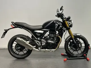 Triumph Speed 400 (bj 2024)