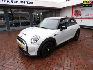 Mini Electric Classic 33 kWh Uniek! BTW White Silver Pearl metallic Navi./Apple Car Play/17"LMV/Lede