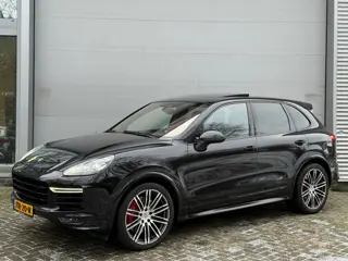 Porsche Cayenne 4.8 Turbo l SportChrono l VDOH l Bose l Pano l Camera l