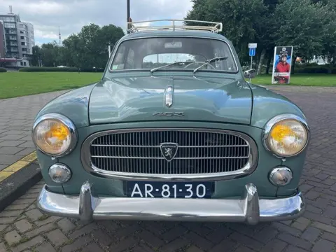 Peugeot 403