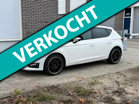 Seat Leon 1.2 TSI Style FR | lichte schade