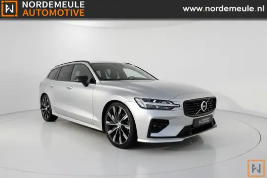 VOLVO V60 2.0 B3 R-DESIGN, ACC, Lane, Harman Kardon, Leder