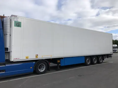 Schmitz Cargobull Kuhler mit Carrier Vector 1550 (bj 2022)
