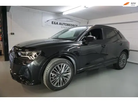 Audi Q3 45 TFSI e S edition 3X S-Line PLUG IN/DEALER ONDERHOUDEN