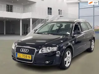 Audi A4 AVANT 1.6 AIRCO/CRUISE/TREKHAAK | KEURIGE AUTO !