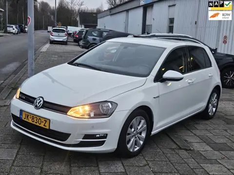Volkswagen Golf 1.0 TSI Connected Series