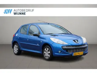 Peugeot 206 + 1.4 75pk 5-drs Millesim 200 | Nwe APK | Airco | Elektrische ramen