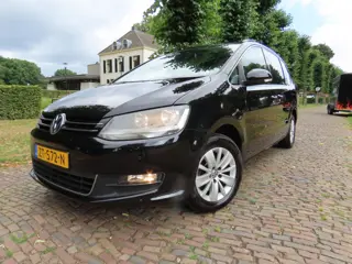 Volkswagen Sharan 1.4 TSI Highline 7 Persoons Ecc Cruisecontrol Navigatie Stoelverwarming Pdc Lm Vel