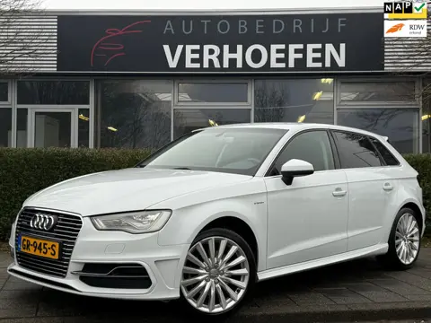 Audi A3 Sportback 1.4 e-tron PHEV - S-LINE - AUTOMAAT - ZWART LEDER - STOEL VERW - ONDERHOUDS HISTOR