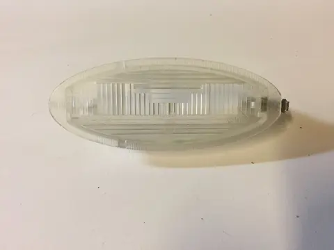 Kentekenplaatverlichting boven Opel Corsa B 90511731