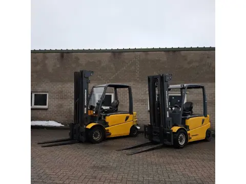 2x JUNGHEINRICH EFG 545 550 4,5 en 5 ton Elektrische heftrucks