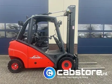 Linde H30T Heftruck - LPG/Gas - Bouwjaar 2006 - Draaiuren 12.940 - Freelift - Side shift - Triplex m