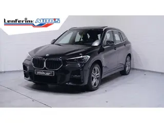 BMW X1 sDrive20i M Sport Panoramadak 1e Eig. NAP Head up Camera Apple Carplay Led koplampen