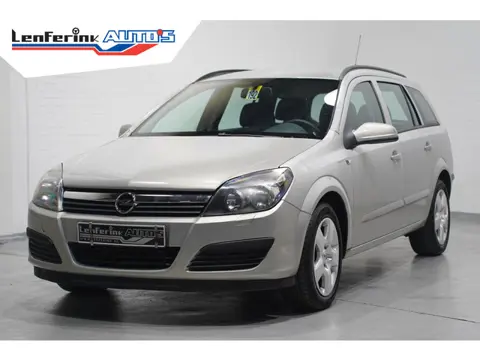 Opel Astra Wagon 1.6 Edition airco trekhaak stereo koplampsproeiers all-season banden cruise-control