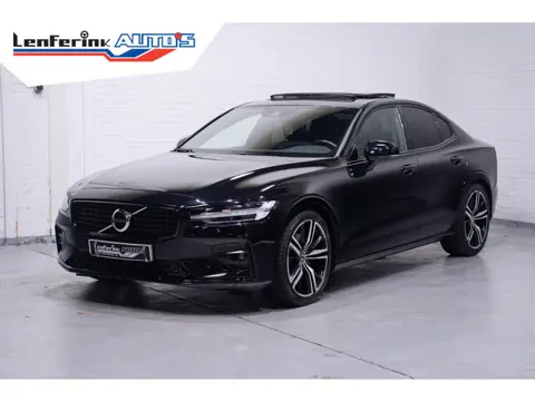 Volvo S60 2.0 B3 R-Design Navi Leder Sportstoelen Schuifdak NAP Camera Apple carplay Rijklaar!