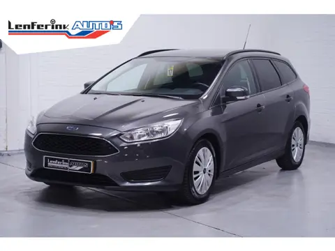 Ford Focus Wagon 1.0 Trend Airco Stoel- en stuurverwarming PDC APK tot 10/2026