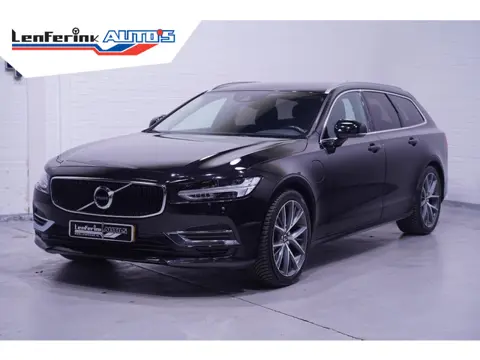 Volvo V90 2.0 T8 AWD Momentum Navi Stuur- en stoelverwarming Led koplampen  Adaptive cruise 2100 kg 