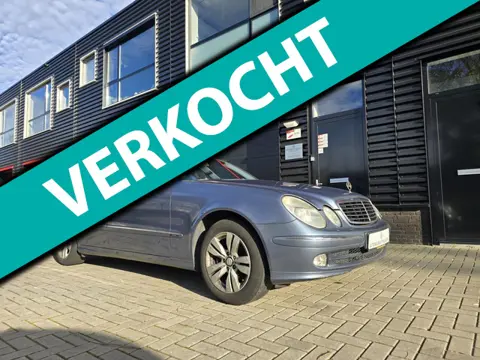 Mercedes-Benz E-klasse Mercedes-Benz E-klasse 240 Avantgarde / PANO DAK / PDC / XENON / CRUISE CONTR
