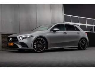 Mercedes-Benz A-Klasse AMG 35 4MATIC 306 pk Premium Plus AMG-Pakket / Mat-Grijs/ Pano-Dak/ Camera/ K