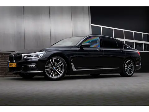 BMW 7 Serie 740Le 327 pk xDrive iPerformance / Nieuwstaat/ Dealer.ond/ Bowers&Wilkins/ Achteras-Stur