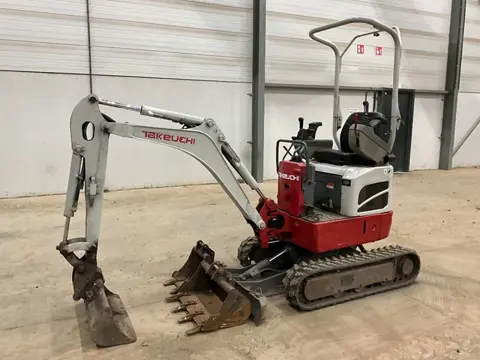 Takeuchi TB 210 R (bj 2016)