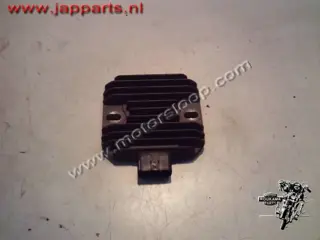 Suzuki AN400 Spanningsregelaar