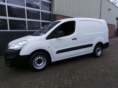 Peugeot Partner 122 1.6 BlueHDi 100 L2 XL Airco,Cruise,Schuifdeur,Trekhaak d-riem vv