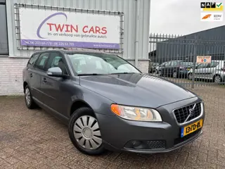 Volvo V70 2.4 D5 Momentum Leer Automaat