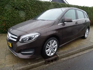 MERCEDES-BENZ B-KLASSE 250 AMBITION-Automaat-Navi-Cruise-Leer-Trkh