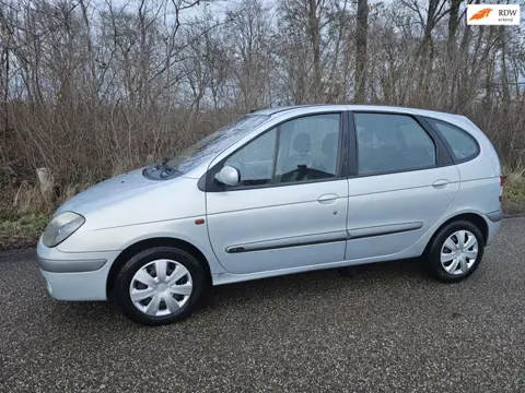 Renault Scénic 1.6-16V Dynamique