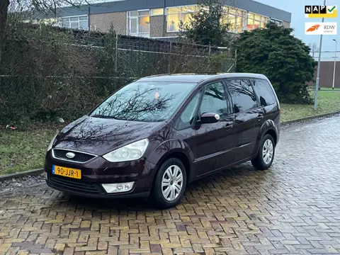 Ford Galaxy 2.0-16V Trend 7-P Airco, Cruise, Nw Apk