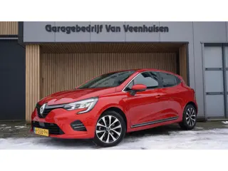 Renault Clio 1.3 131PK TCe Automaat Intens 5Drs LED Navi Stoelverwarming A-Camera 16inch LM *NL auto