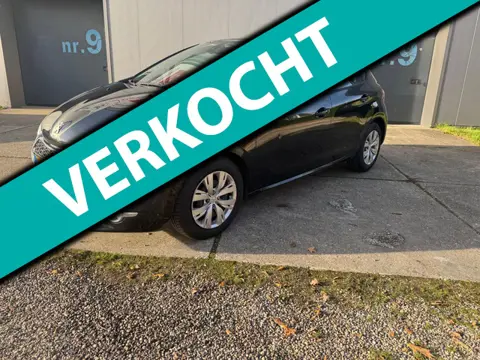 Peugeot 208 1.4 VTi Envy 5 Deurs Met Airco