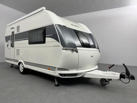 Hobby De Luxe 460 SFF Queensbed Cassetteluifel Mover