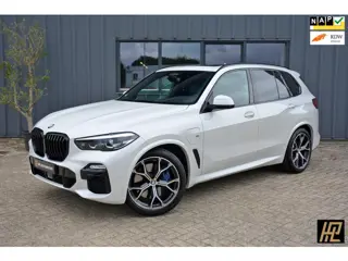 BMW X5 XDrive45e High Executive M Sport * Pano * HeadUp * Luchtvering * Trekhaak * 21" * Zonnerollo'